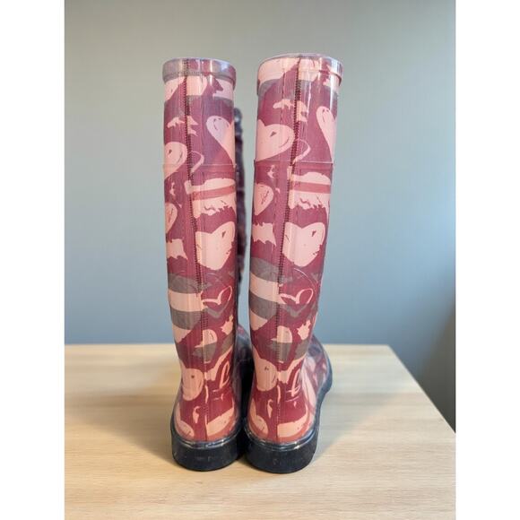 RARE Burberry Tall Rain Boots Size 40 (US 9.5) Red & Cream Graffiti Heart Print - Picture 3 of 8